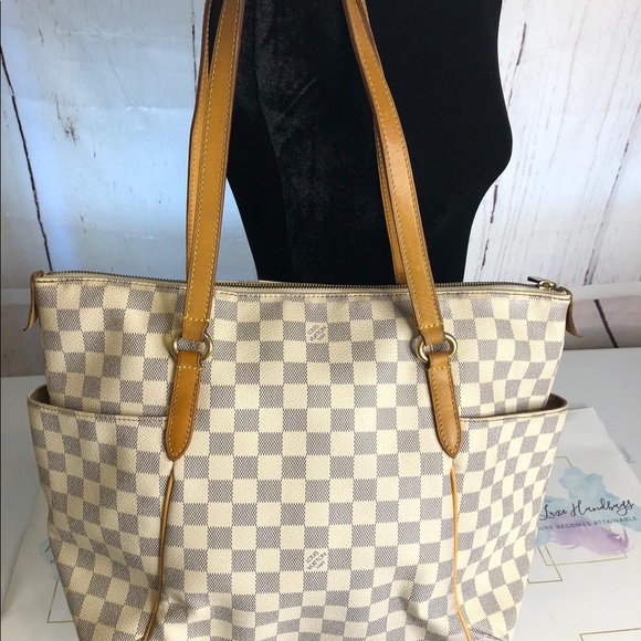 Totally MM - Picture 2 of 12